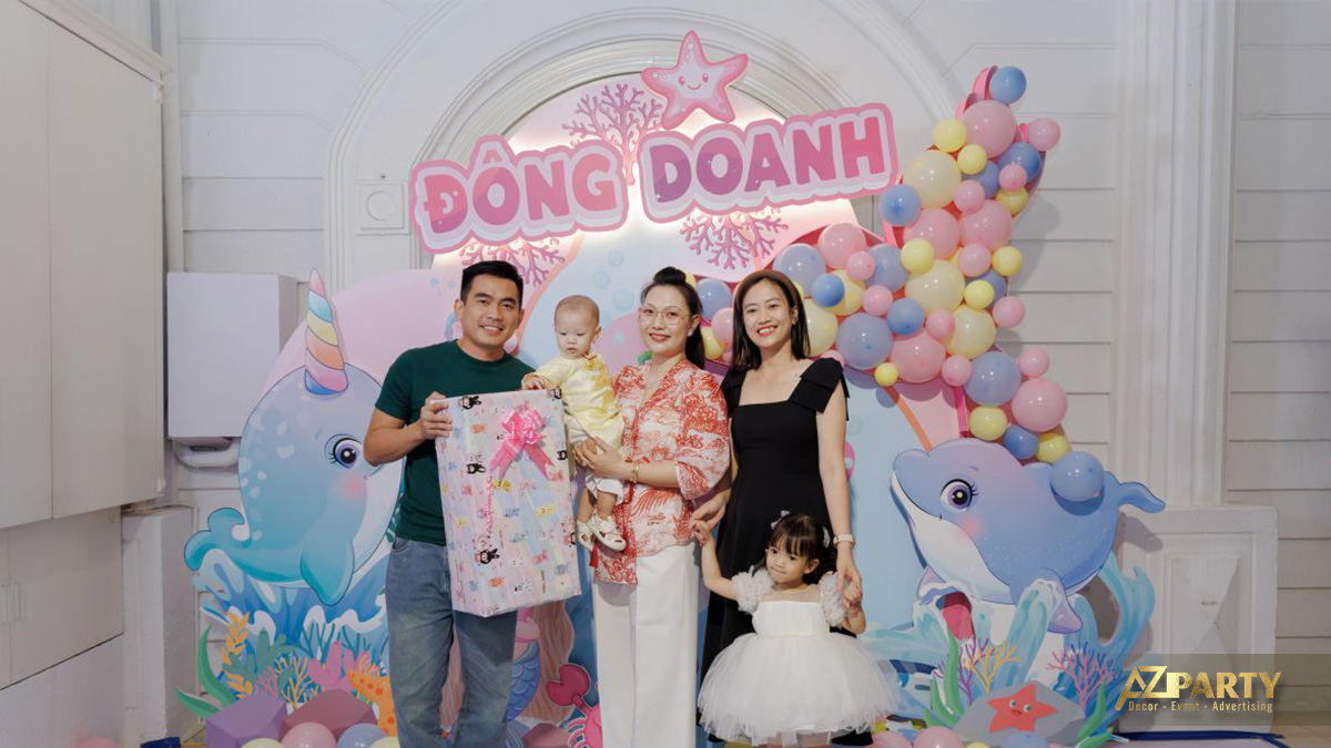 Góc check-in đại dương hoàn hảo lưu giữ kỷ niệm trong ngày thôi nôi của bé Đông Danh