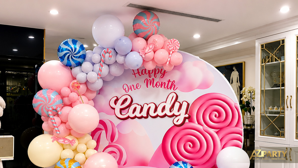 Toàn cảnh không gian trang trí tiệc thôi nôi ngọt ngào của bé Candy