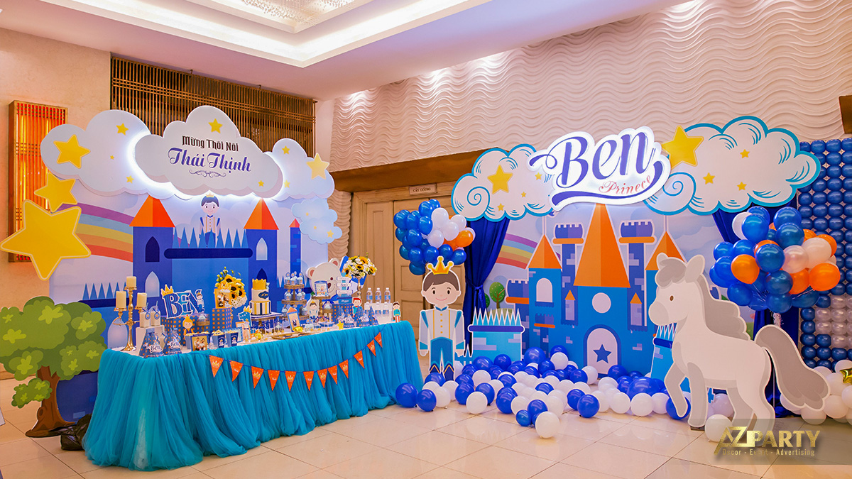 Mô hình trang trí đáng yêu làm điểm nhấn nổi bật trên bàn gallery