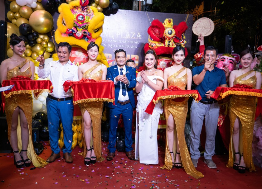 Khai trương Wine Plaza chi nhánh 12 tại Tân Bình | AZparty