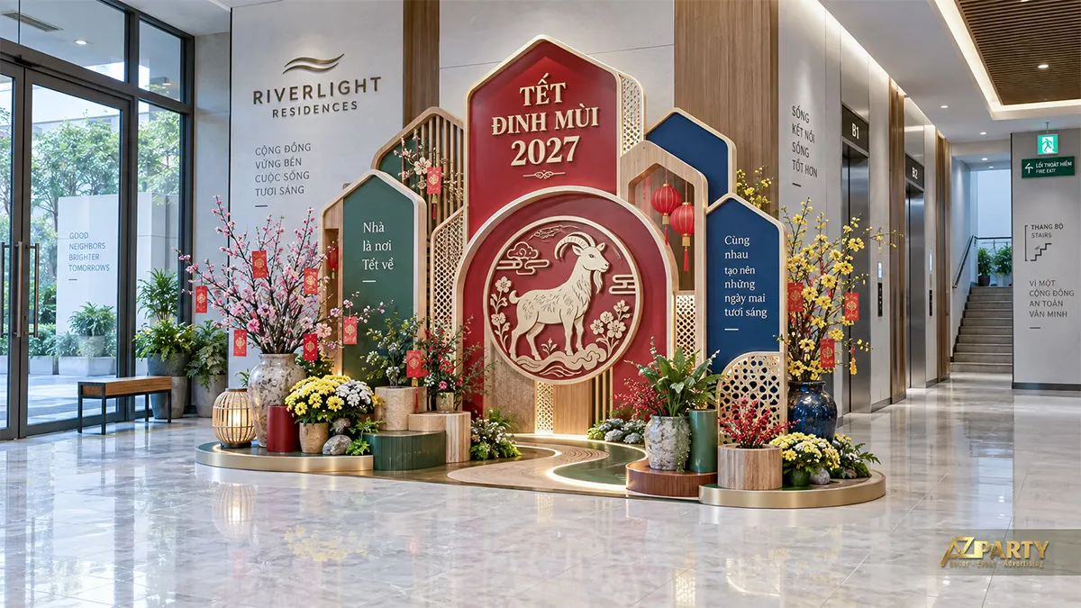 Tiểu cảnh Tết trong sảnh căn hộ với hình dê, đèn lồng và hoa mai đào