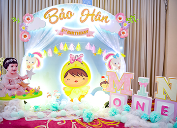 Tổ chức tiệc thôi nôi bé Bảo Hân- tone màu xanh mint pastel