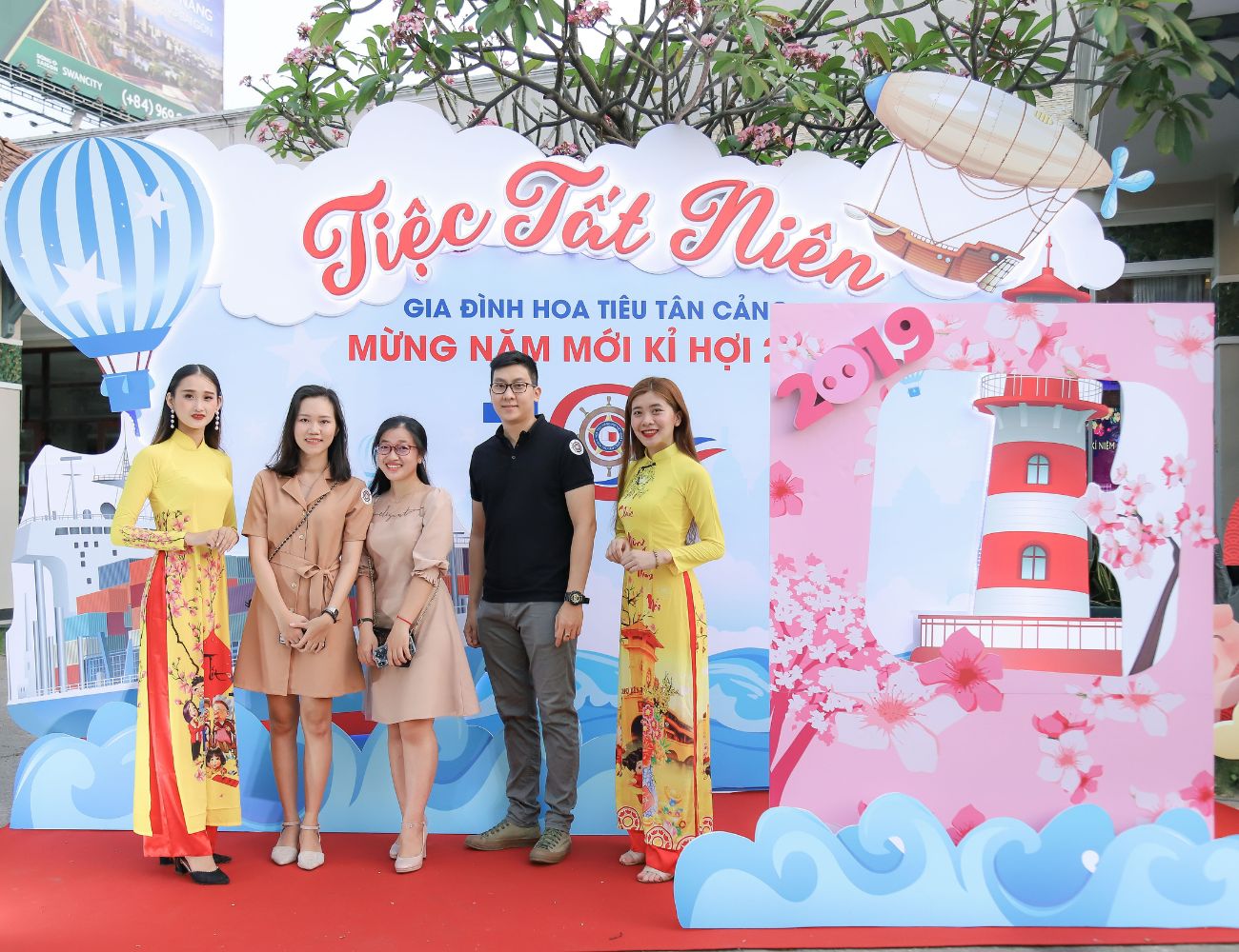 Tiệc Tất Niên & Kỷ Niệm 10 Năm Gia Đình Hoa Tiêu Tân Cảng