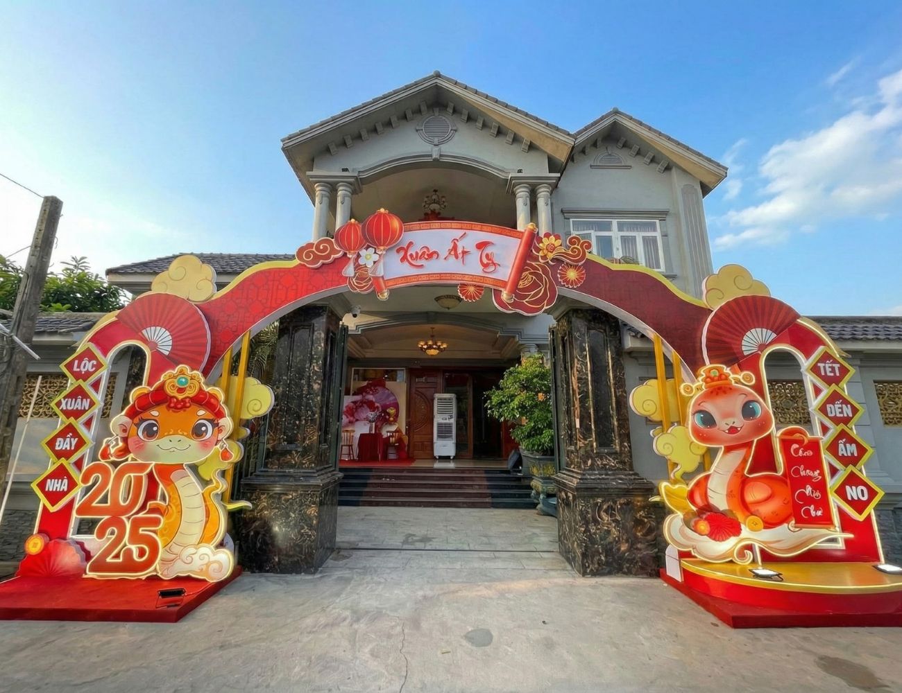 Trang Trí Tết 2025 Cho Gia Đình Tại Đồng Nai – Xuân Ất Tỵ Trọn Vẹn