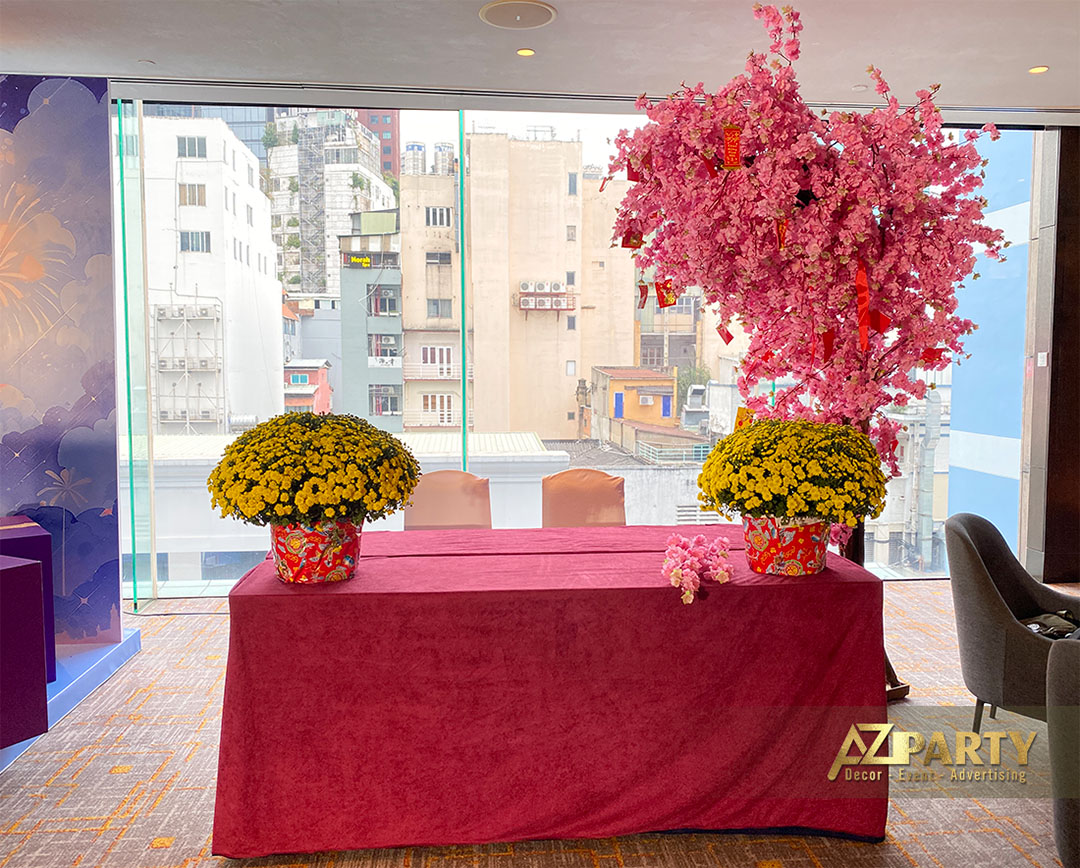 Decor bàn lễ tân tại sự kiện YEP