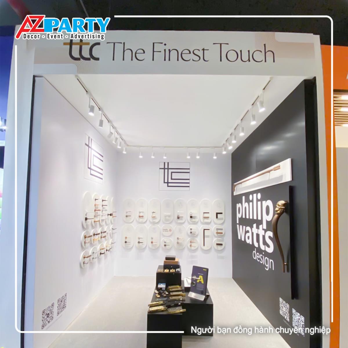 Booth sự kiện tone trắng đen sang trọng của thương hiệu TTC tại sự kiện MEP In Interiors 2025