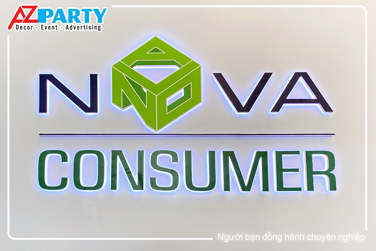 cận cảnh logo tại booth Nova Consumer