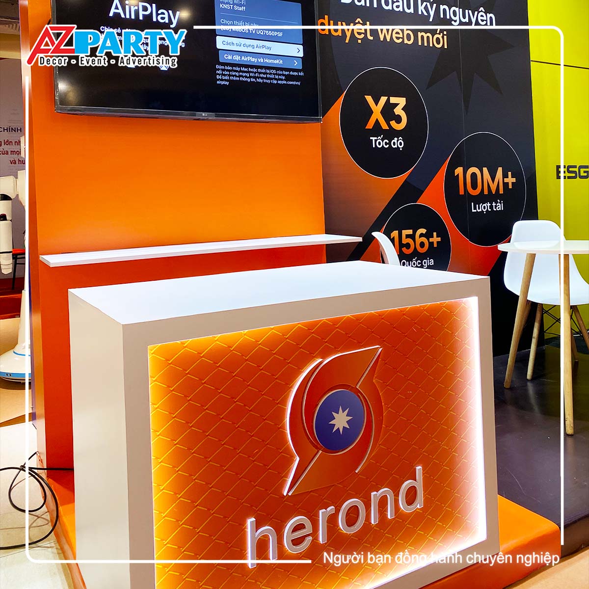 khu vực nhân viên đứng tư vấn tại booth