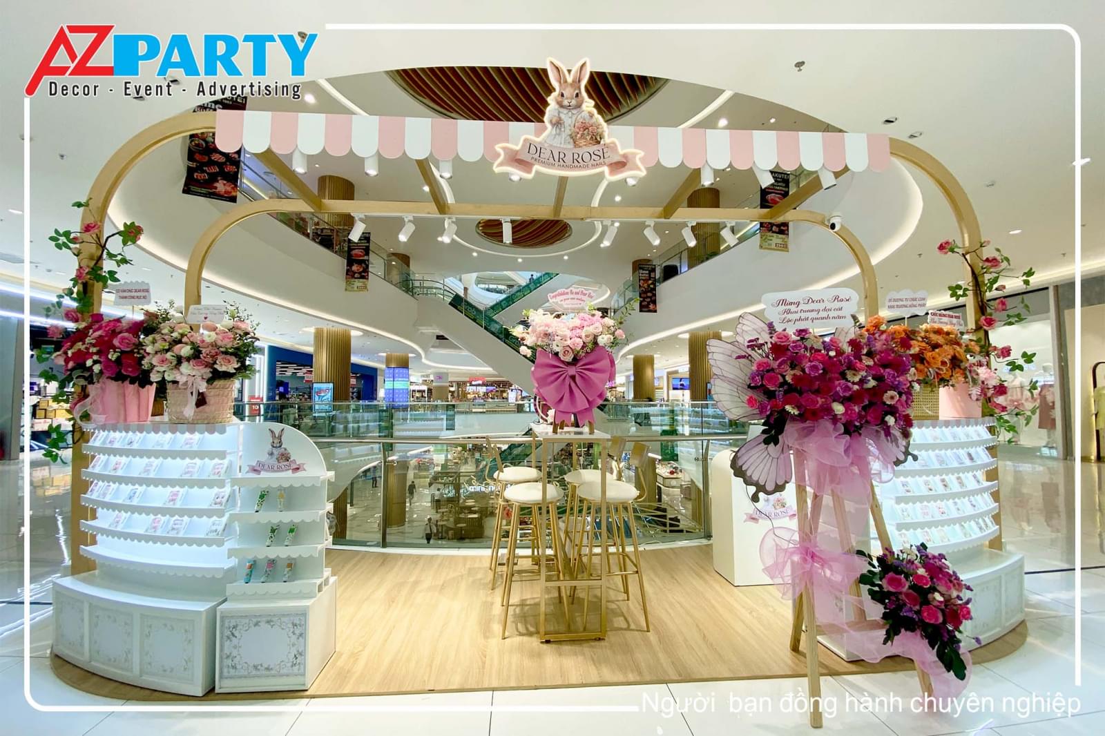 mặt trước booth nail thương hiệu Dear RoSé