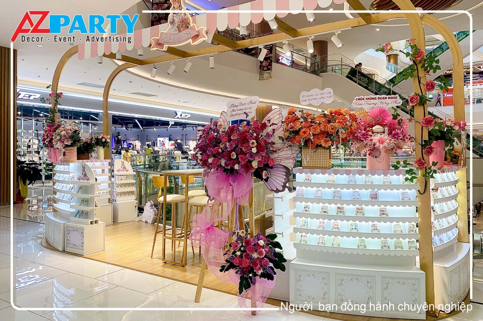 mặt góc phải booth Dear Rosé