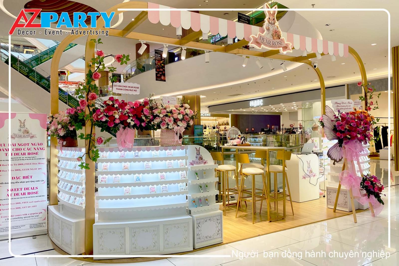 Mặt góc trái booth Dear Rosé