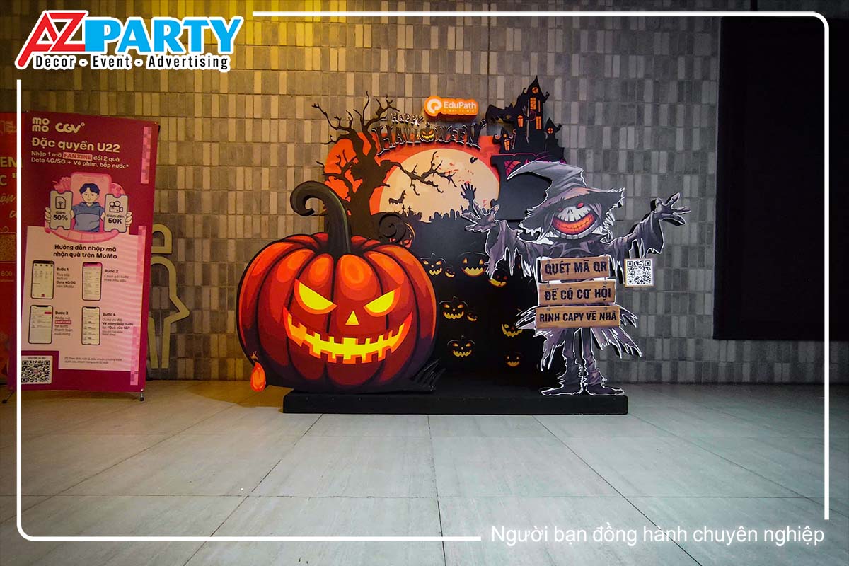 Toàn cảnh tiểu cảnh Halloween của Edupath tại CGV
