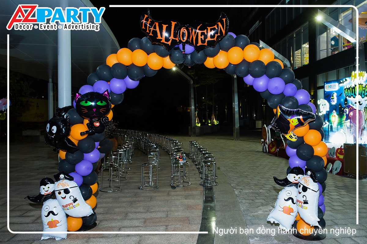 cổng bong bóng halloween được decor vớ 3 màu tím, cam, đen
