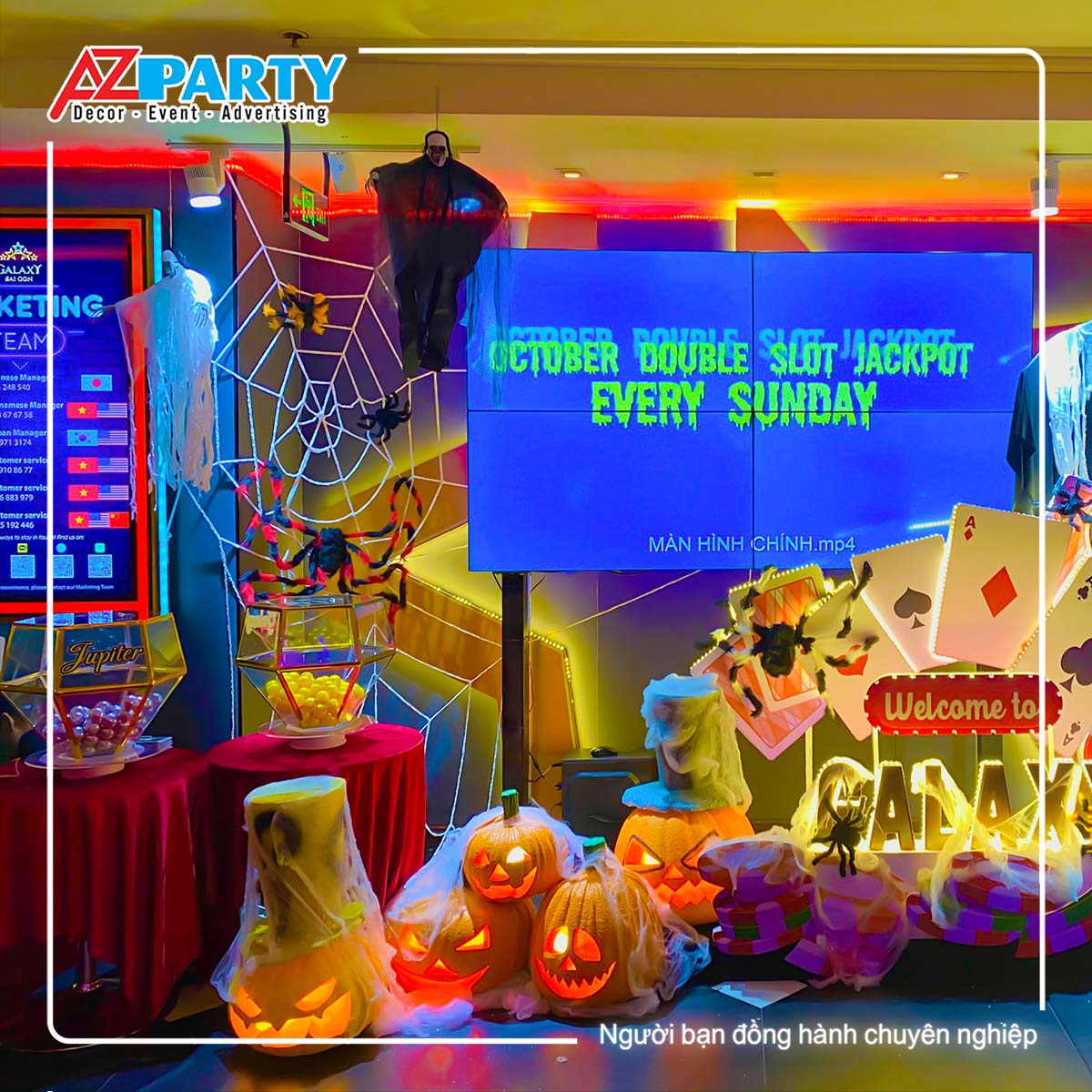 mạng nhện và những con ma Halloween