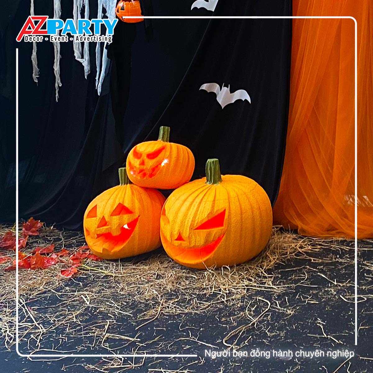 quả bí ngô halloween màu vàng được làm từ mốp xốp