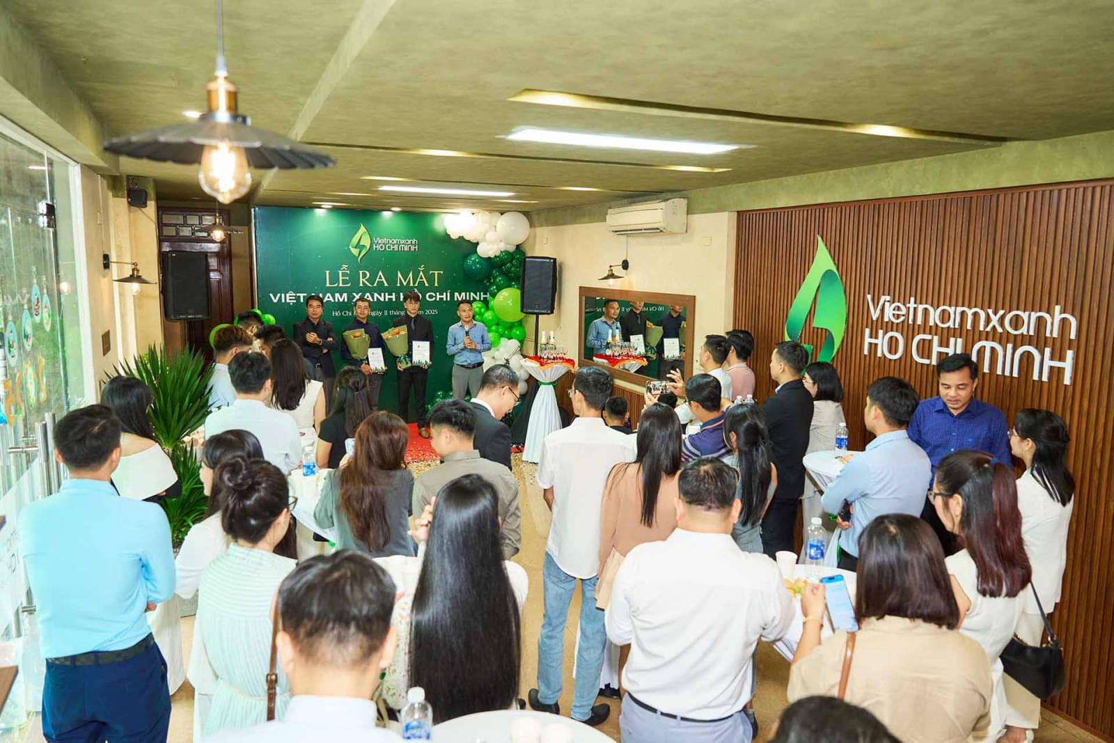 Lễ ra mắt văn phòng 