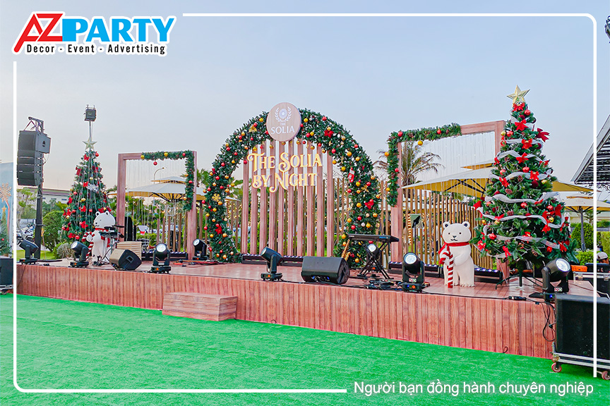 góc chụp xéo sân khấu đêm hội giáng sinh lung linh 