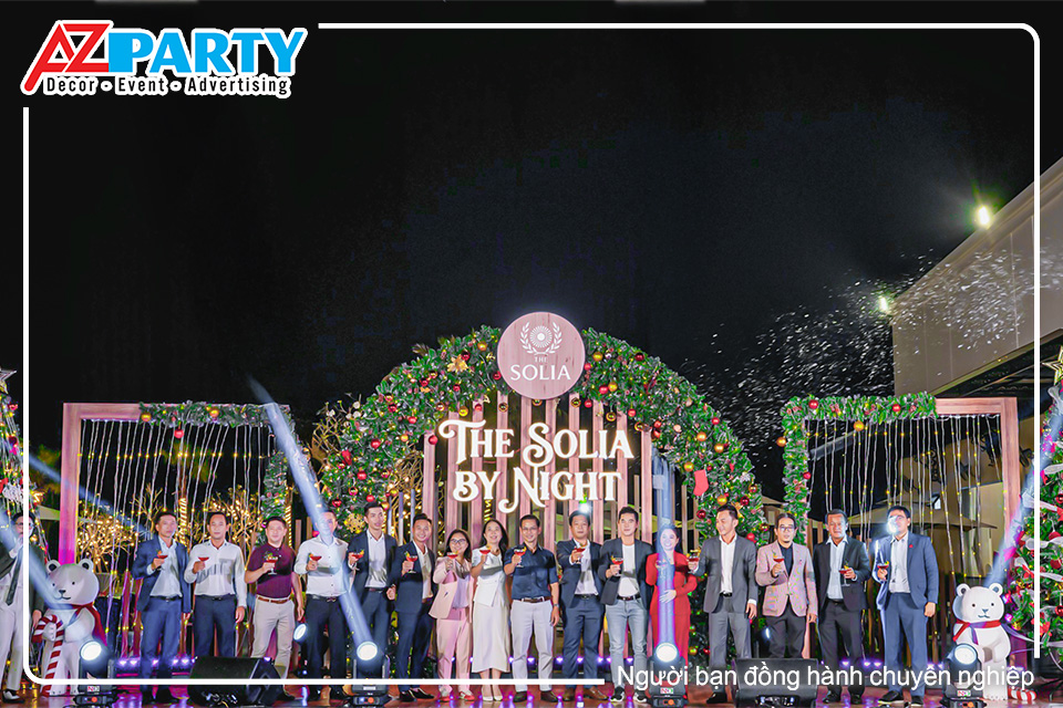 Ánh đèn sân khấu ấn tượng tại sự kiện đêm hội giáng sinh The Solia