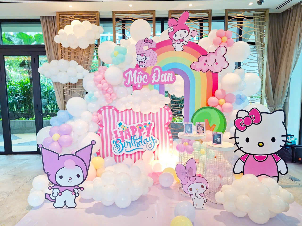 mầu sinh nhật bảy sắc cầu vồng hello kitty