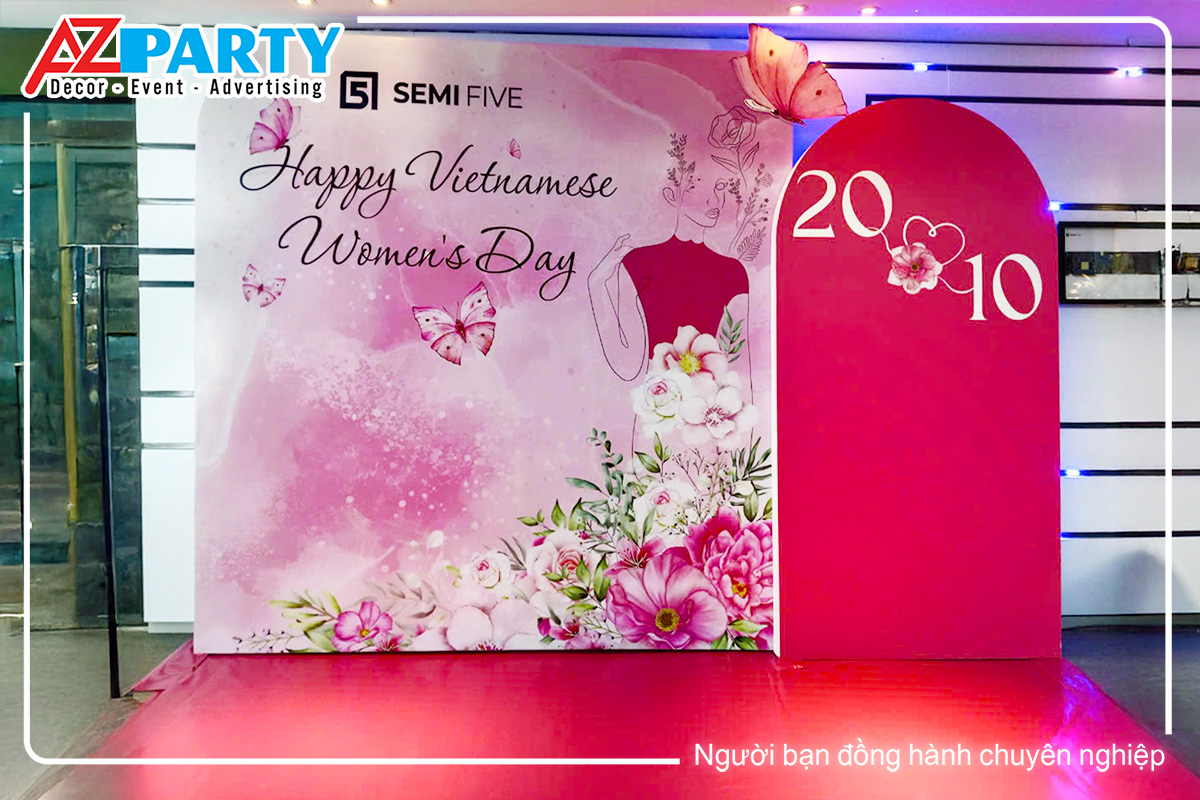 backdrop 20/10 tone màu tím, hình chữ nhật, trang trí đơn giản nhưng ngọt ngào