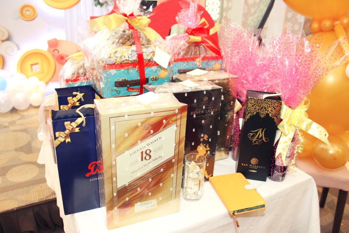 quà tặng của buổi tiệc tất niên