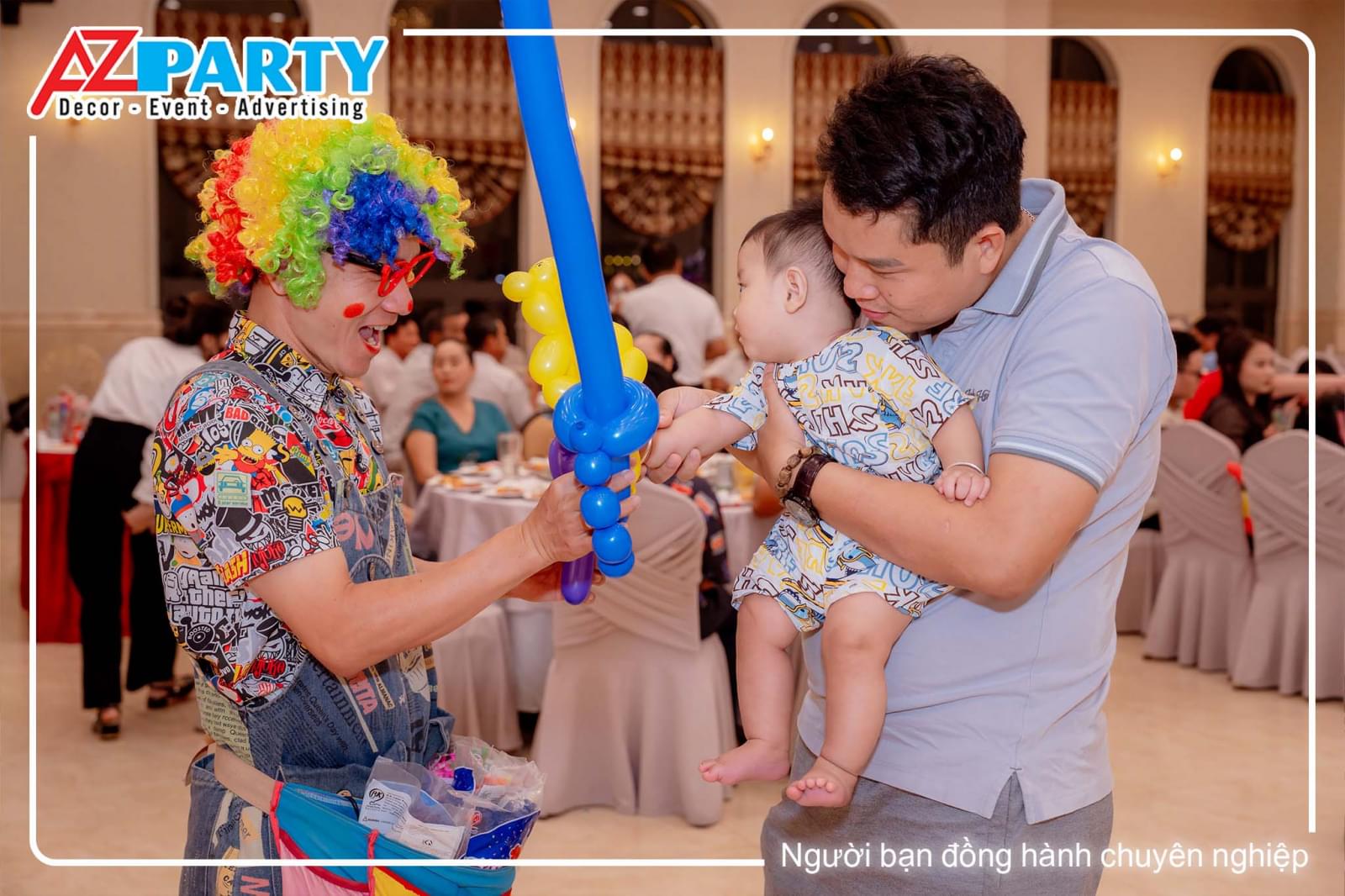 Chú hề bong bóng 