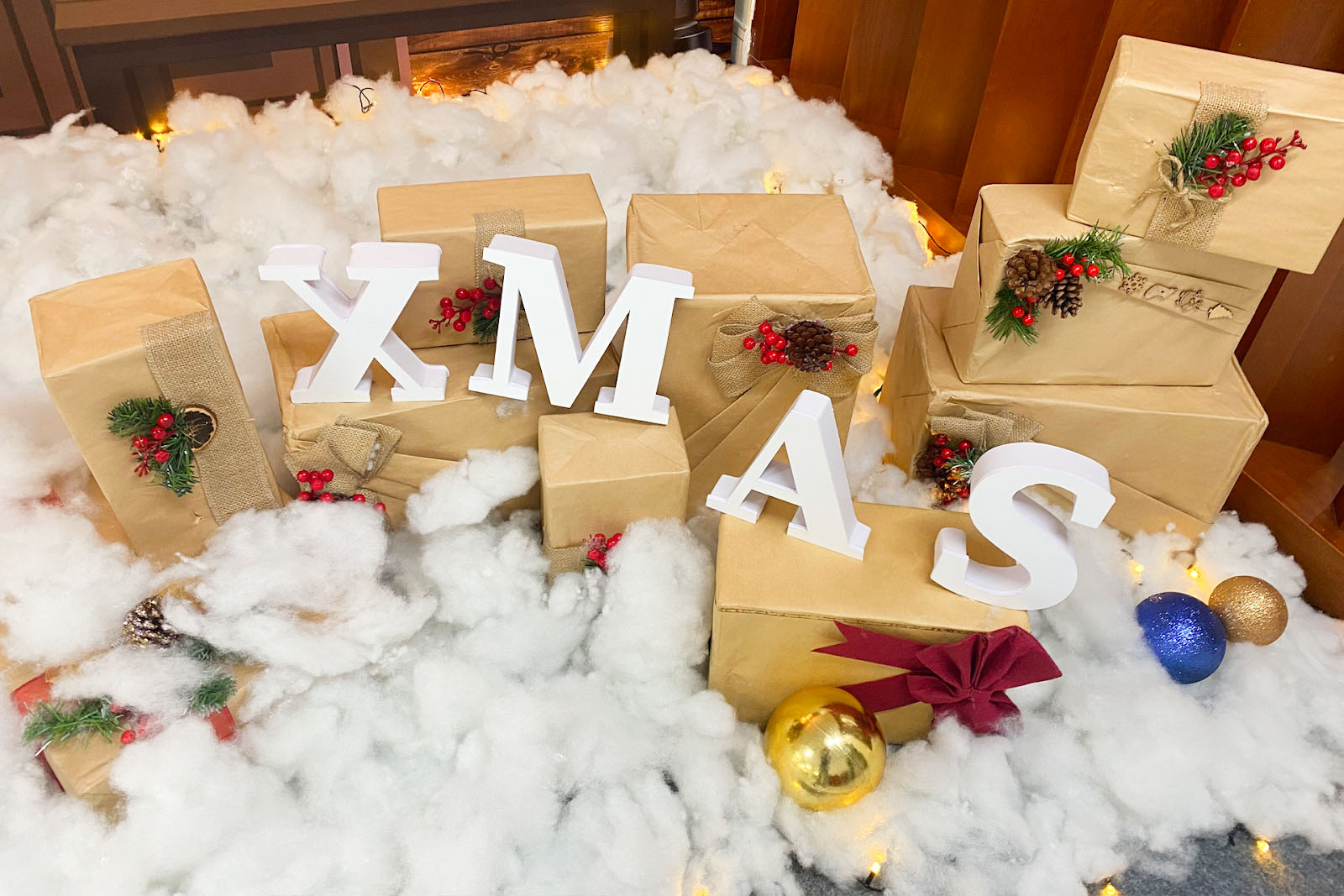 Trang trí gốc cây thông noel 