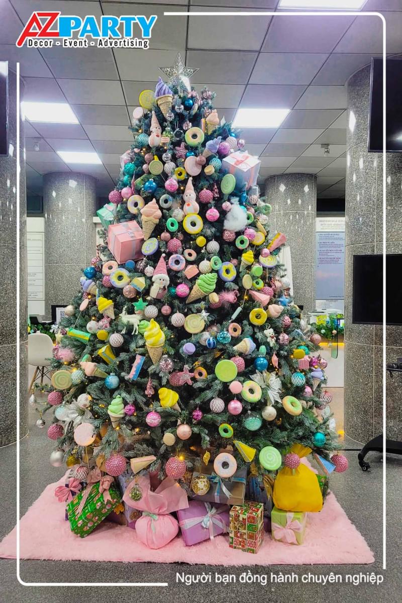 Trang trí cây thông tone hồng dễ thương 