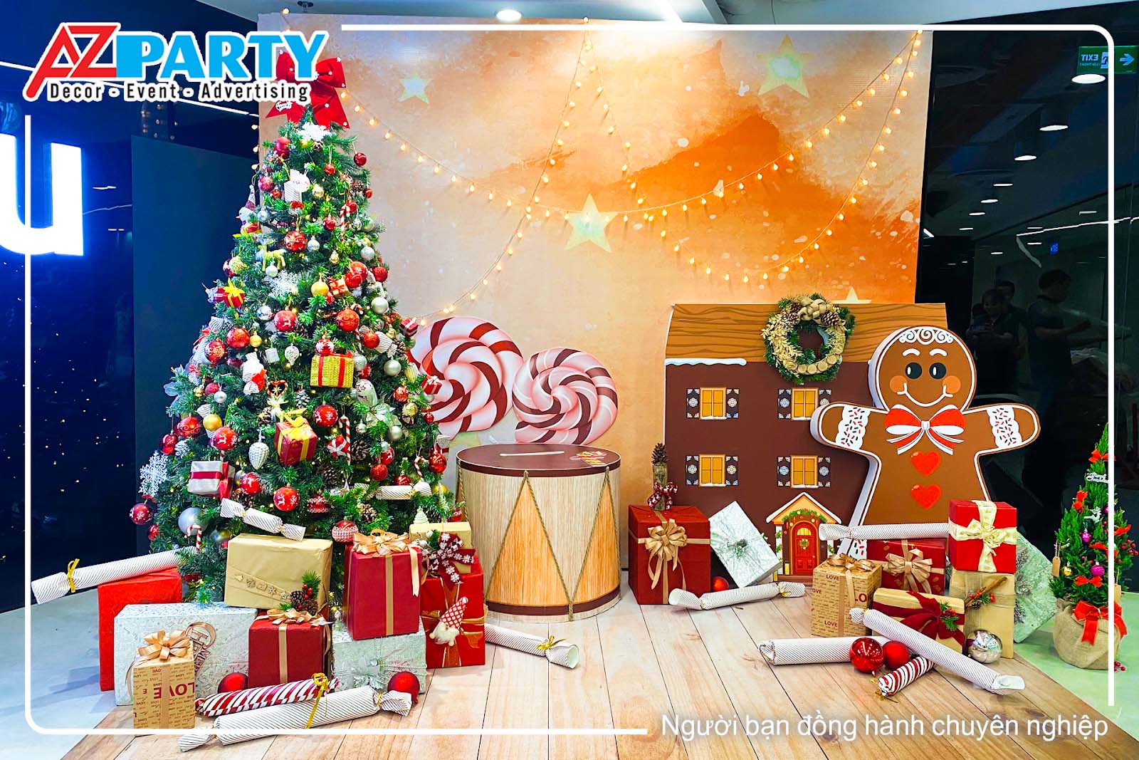 Trang trí noel ngôi nhà gỗ và người bánh quy 