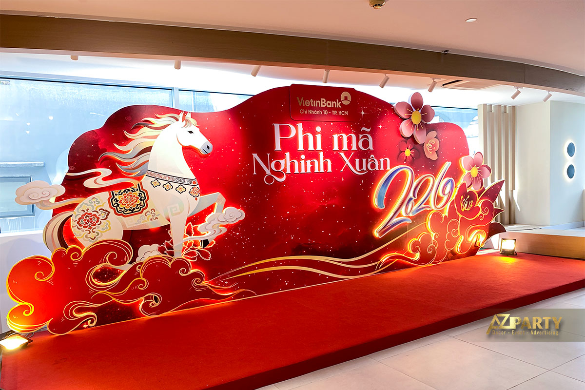 Tiểu cảnh Tết 2026 Phi Mã Nghinh Xuân độc đáo rực rỡ tại ngân hàng 