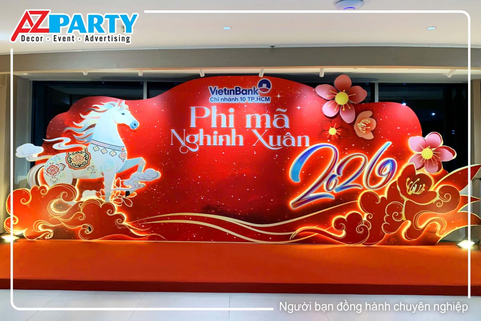 Tiểu cảnh trang trí Tết văn phòng VietinBank với chủ đề ‘Phi mã Nghinh Xuân" 2026 độc đáo 