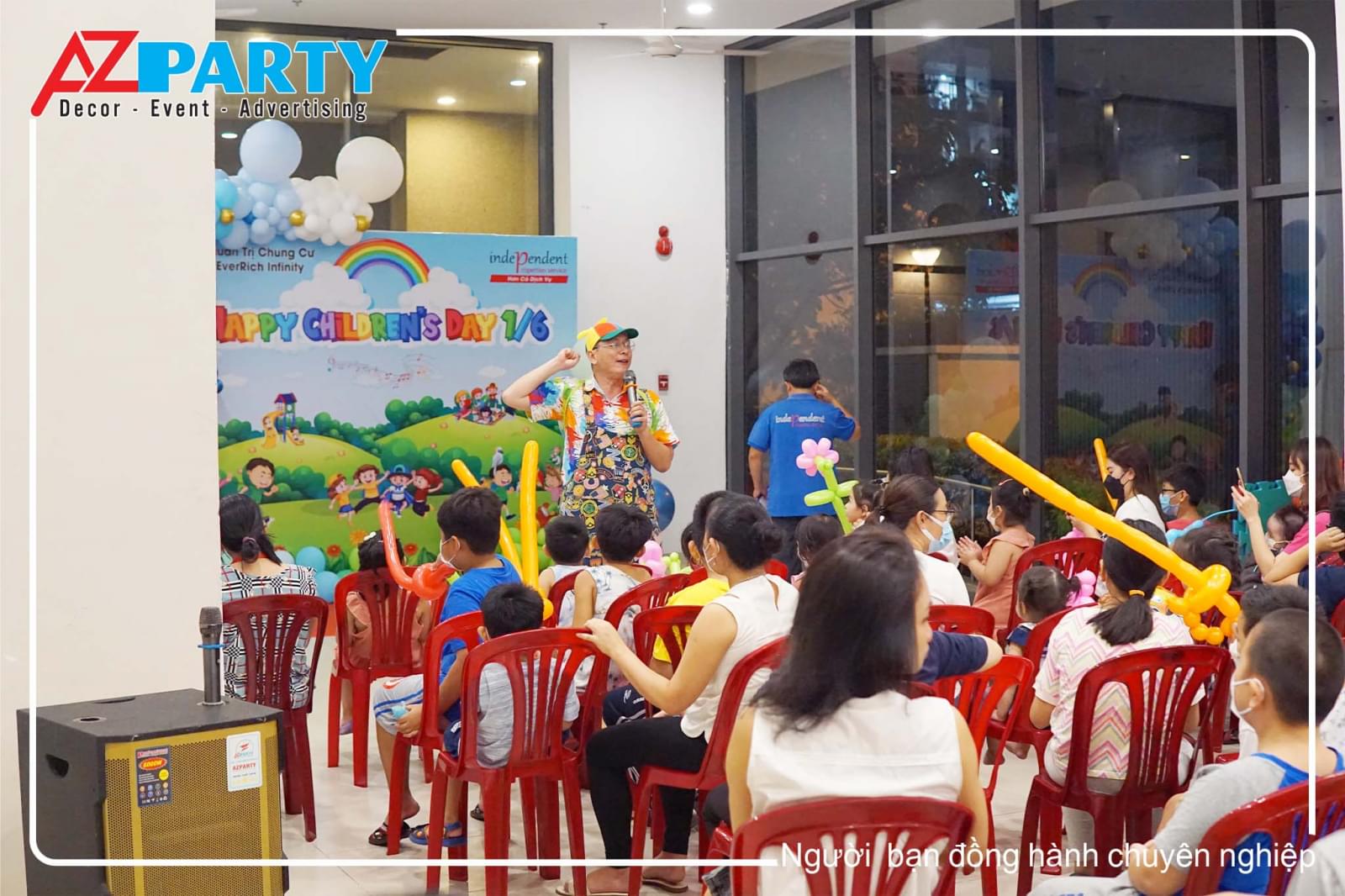 Chú hề MC bắt đầu chương trình